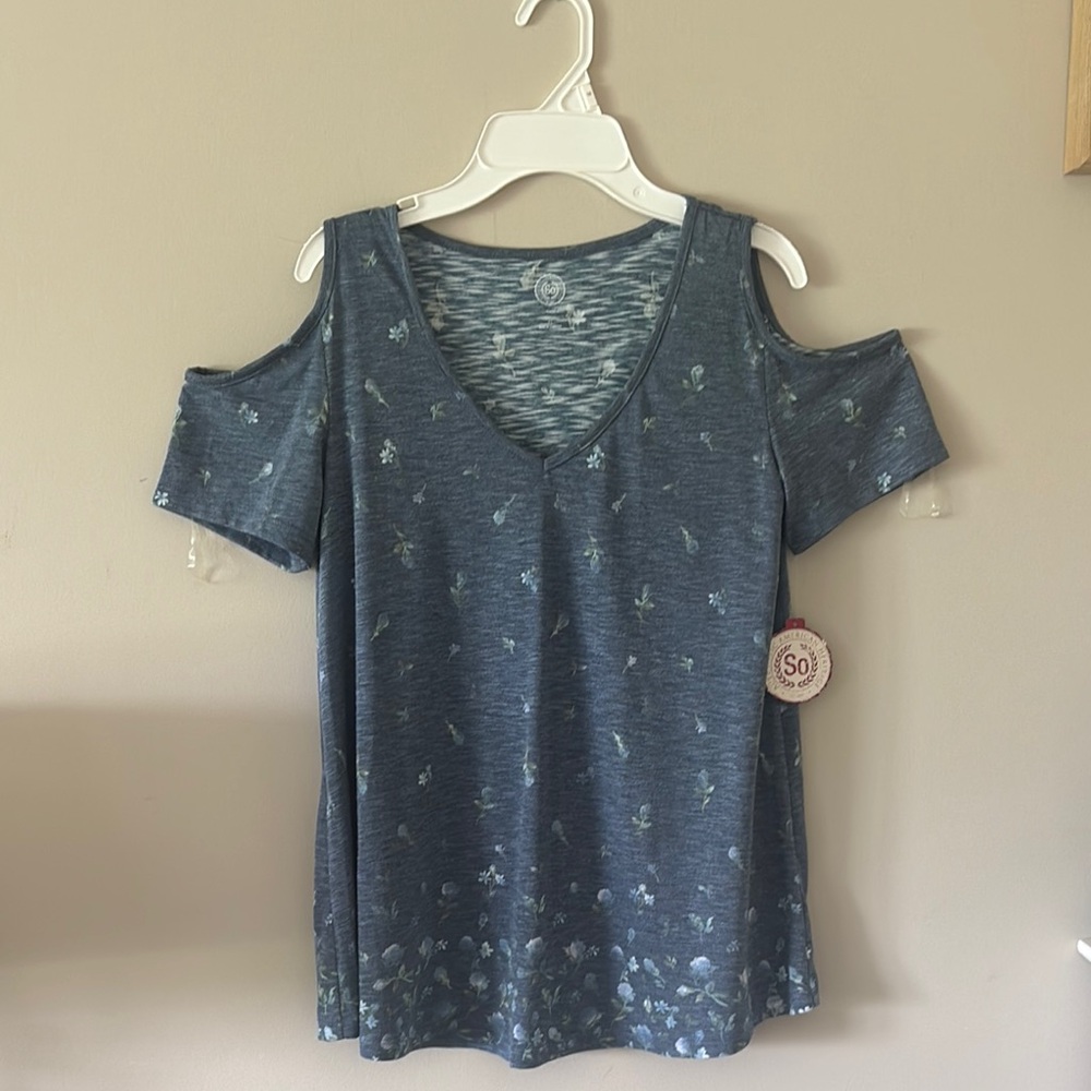 SO Blue and White Cut Out Short Sleeve Blouse